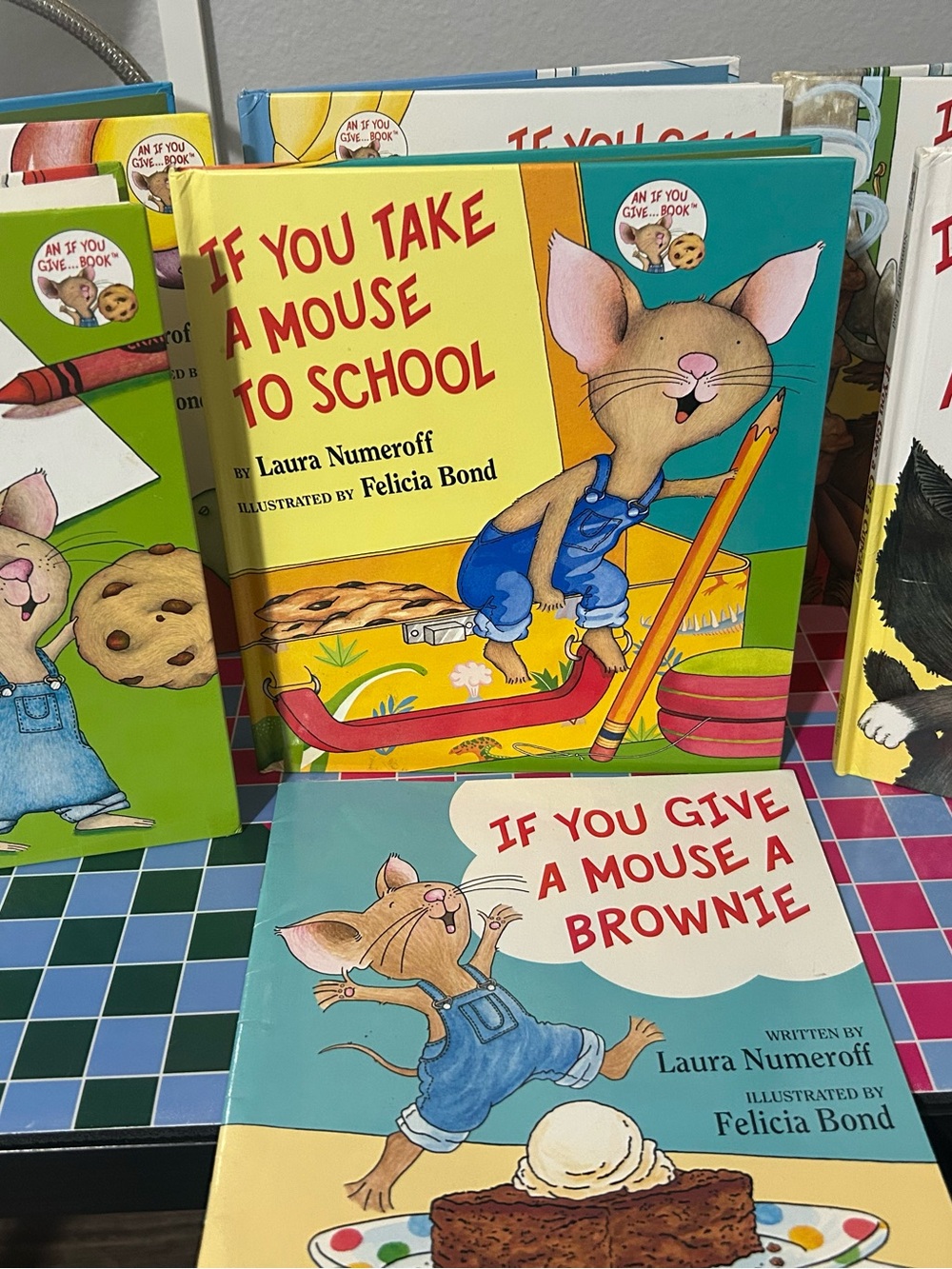 If you give a mouse a cookie hardcover set Laura Numeroff Books